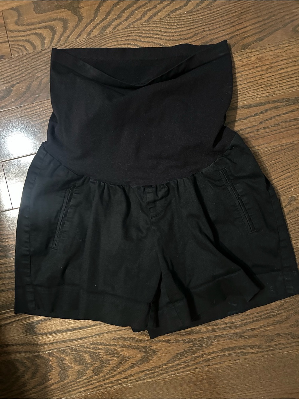 Motherhood Maternity Black High-Waist Maternity Shorts size M